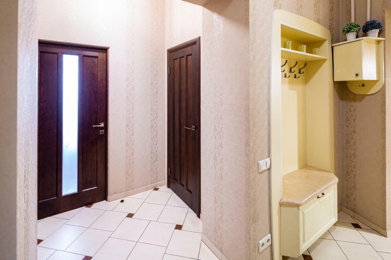 Alfa Apartments Kniazia Romana 11 Liov Exterior foto